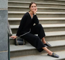 Adrianna Papell Tops & Blouses|Sweaters*V Neck Pullover Sweater With Contrast Tipping In Black Ivory